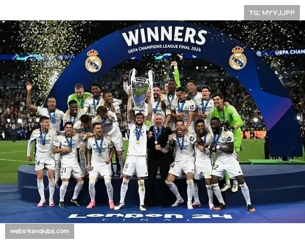 赛前报道:欧冠四分之一决赛在即,亚特兰大全队飞赴曼彻斯特